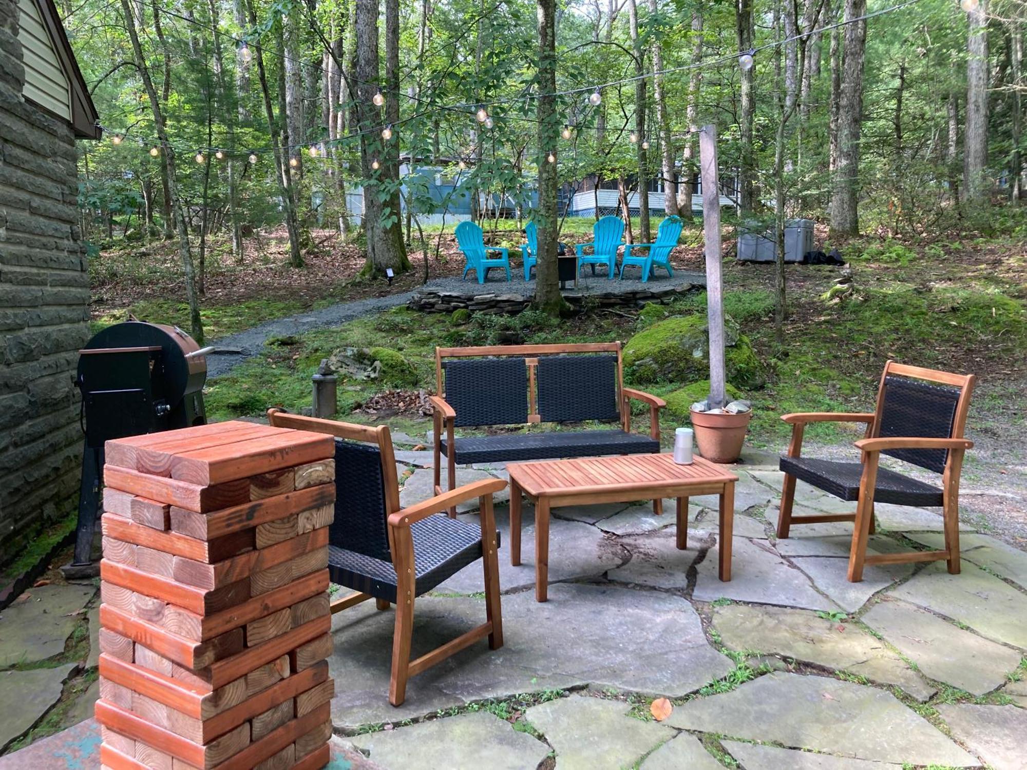 Peaceful Seasonal Wooded Cottage Close To Everything Tafton Exterior photo